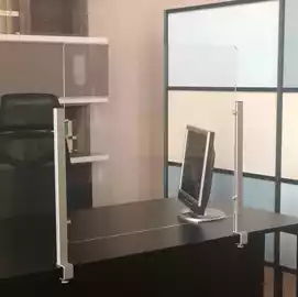 Schermo protettivo Slim da scrivania con morsetto in alluminio 65x107cm Studio T